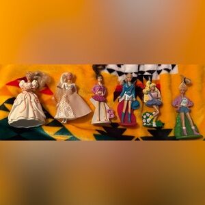 Set of Fashion Dolls in Various Outfits